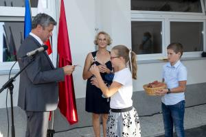 023otvoritev prizidka os hrusevje Foto atelje Postojna